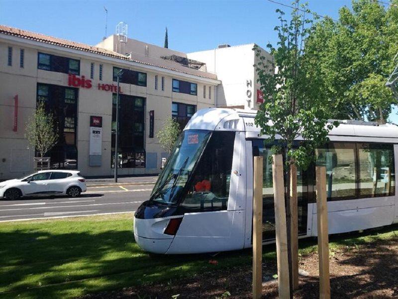 Отель Ibis Avignon Centre Pont De L'Europe Экстерьер фото